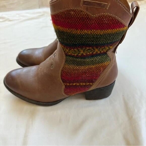 BORN MOE3 Western Boots - Picture 6 of 9